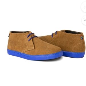 Veldskoen Langarm Sneaker Stylish Tan Lace-Up Boots with Blue Soles